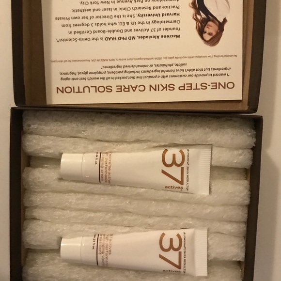 37 ActiveHighPerformance Anti-Aging deluxe samples - Picture 2 of 5